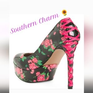 🆕Last Pair ( Size 9)📢📢📢Betsey Johnson Floral Lace Up Stiletto